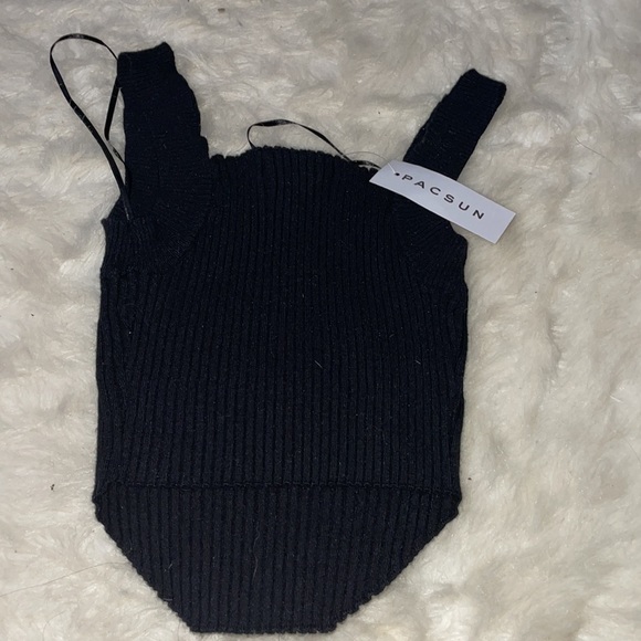 Black Kendall & Kylie Tank top from Pacsun - Picture 2 of 3